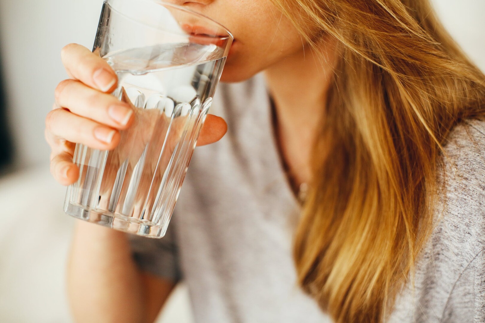 image of hydration what causes food cravings